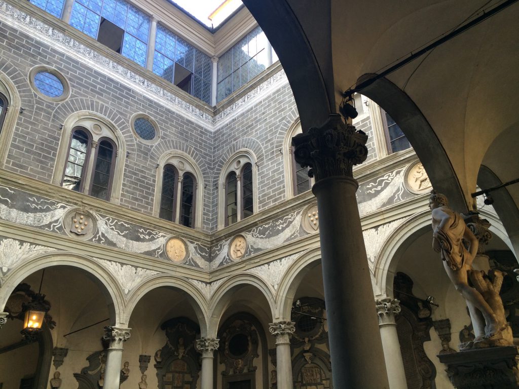 medici-riccardi-courtyard